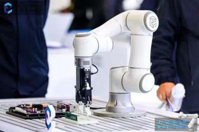 服务机器人 自动化技术驱动下的智能未来